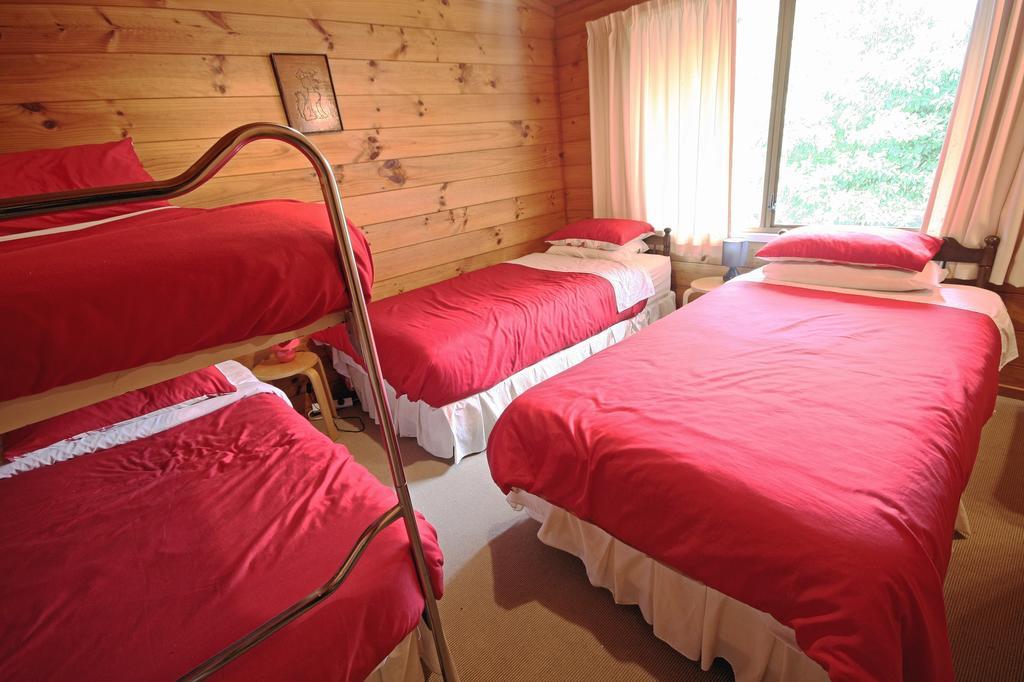Tony'S Lodge Turangi Chambre photo